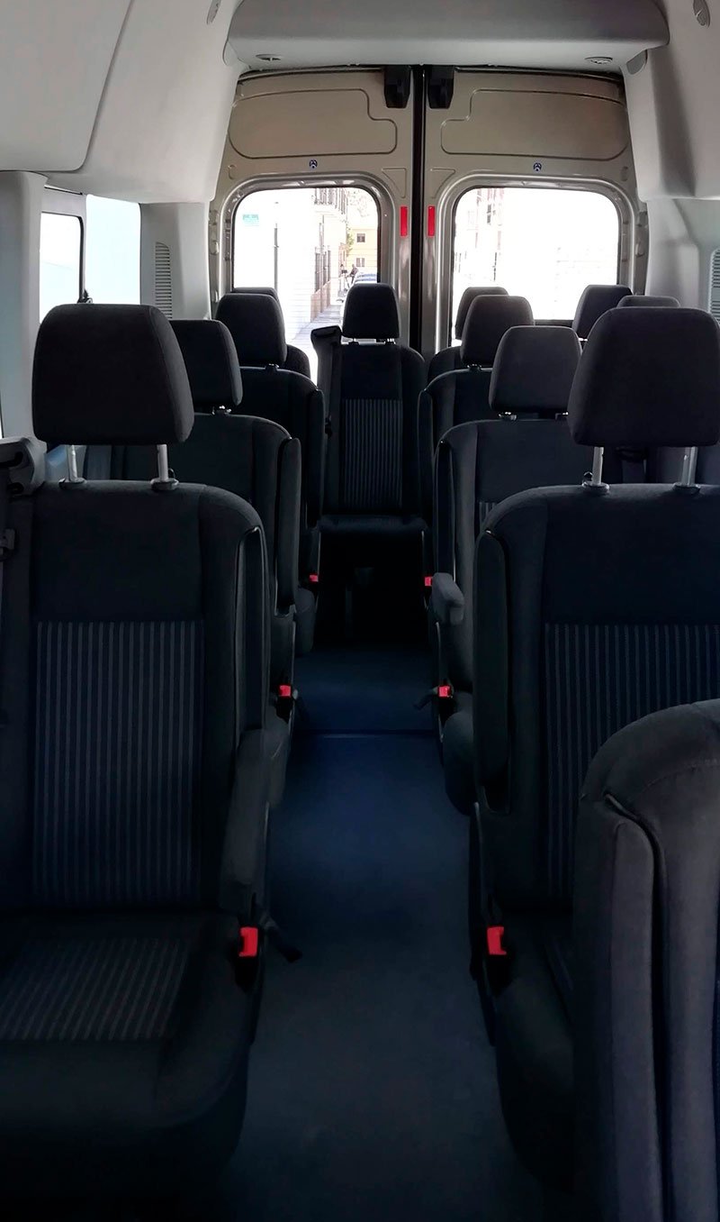 Minibús para eventos y viajes
